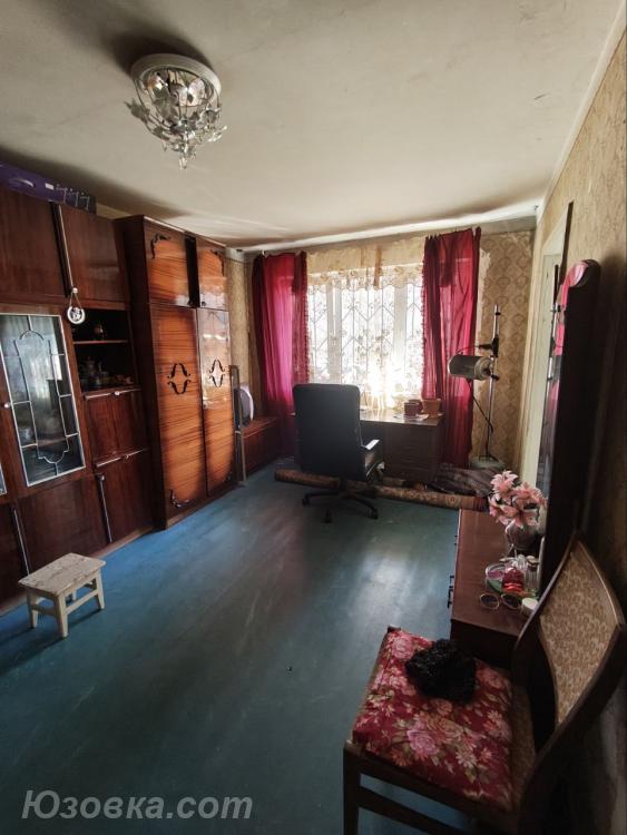 3-комн. квартира, 47 м², вторичка, 1/5 эт., ДОНЕЦК