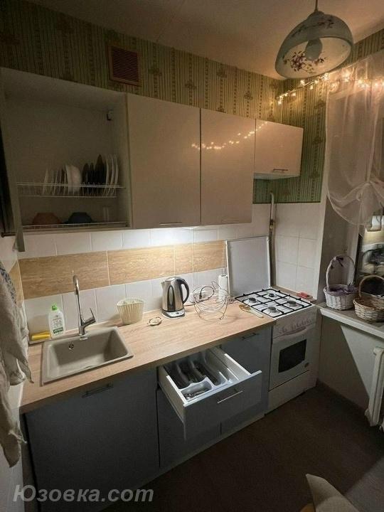 2-комн. квартира, 52м², с мебелью, 4/5 эт., ДОНЕЦК