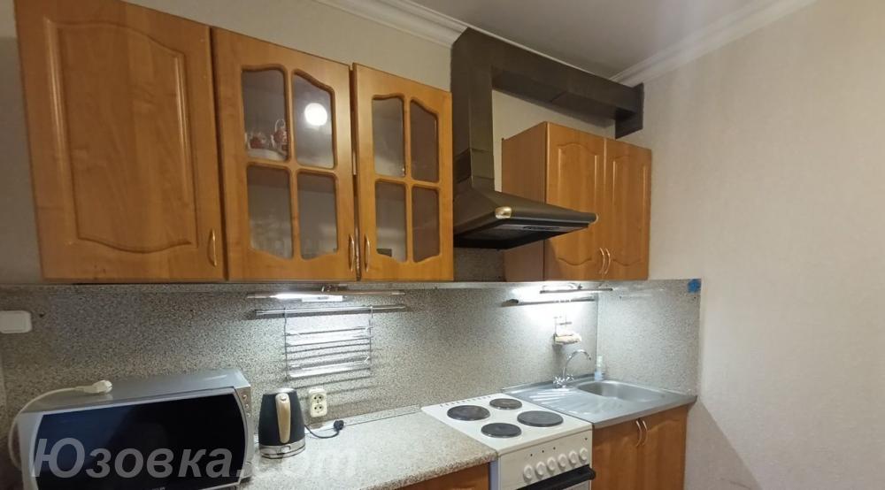 2-комн. квартира, 54м², с мебелью, 2/5 эт., ДОНЕЦК