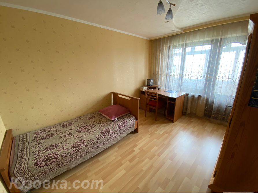 3-комн. квартира, 70 м², вторичка, 10/10 эт., ДОНЕЦК