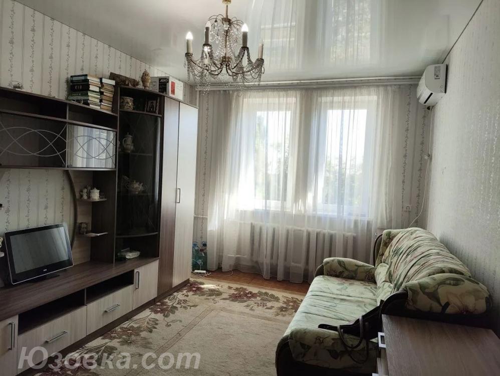 2-комн. квартира, 46 м², вторичка, 3/3 эт., ДОНЕЦК