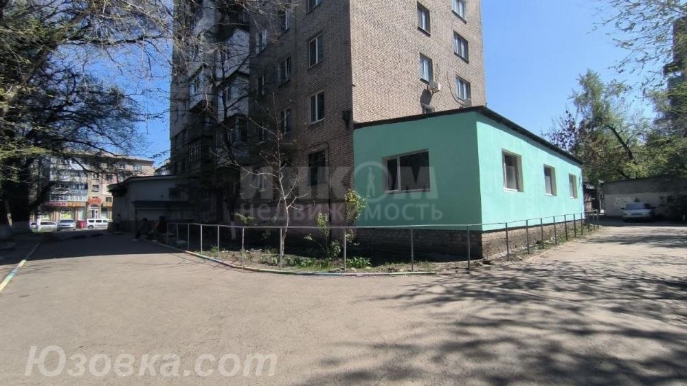 Продам нежилое помещение 150 м2 в городе Луганск квартал Дружба