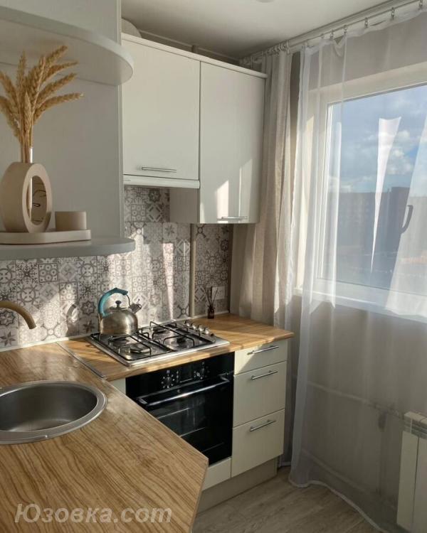 1-комн. квартира, 35м², с мебелью, 10/14 эт., ДОНЕЦК