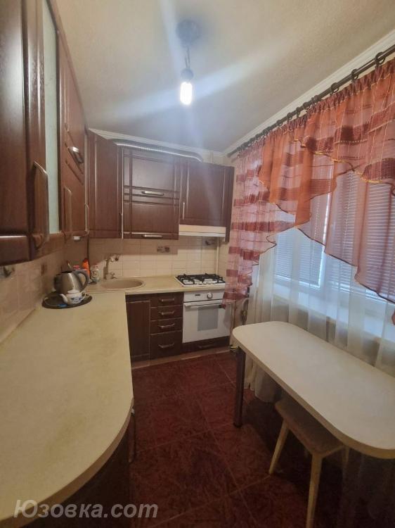 2-комн. квартира, 45 м², вторичка, 1/5 эт., ДОНЕЦК