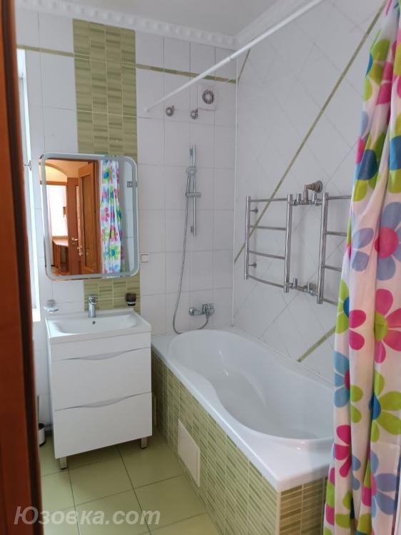 4-комн. квартира, 102м², с мебелью, 2/9 эт., ДОНЕЦК