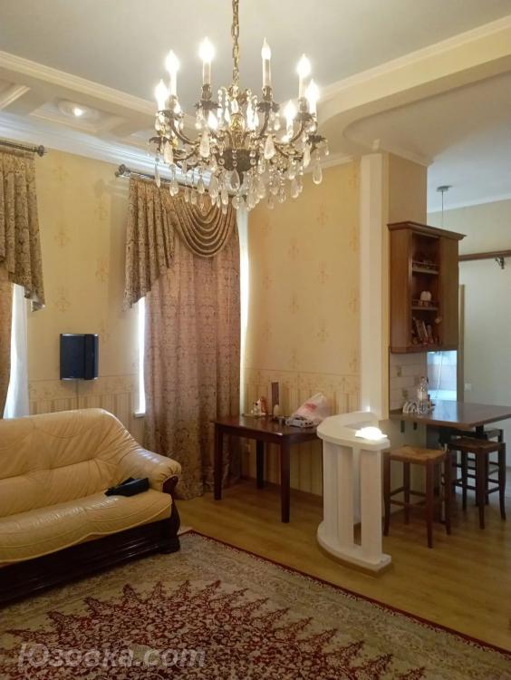 3-комн. квартира, 77 м², вторичка, 4/5 эт., ДОНЕЦК