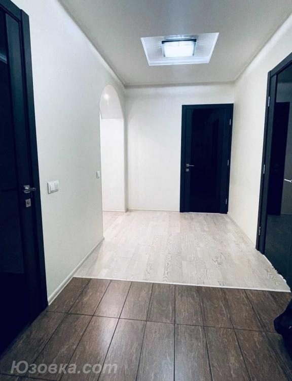 3-комн. квартира, 78м², с мебелью, 4/5 эт., ДОНЕЦК