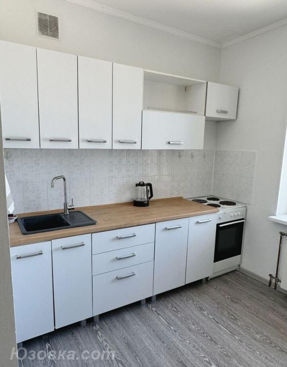 1-комн. квартира, 42м², с мебелью, 2/5 эт., ДОНЕЦК