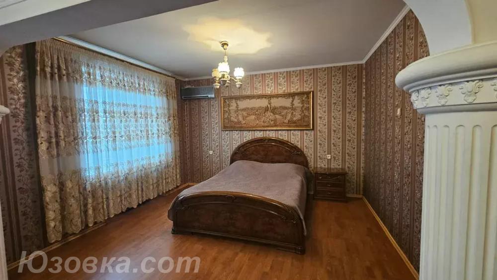 2-комн. квартира, 56м², с мебелью, 2/4 эт., ДОНЕЦК