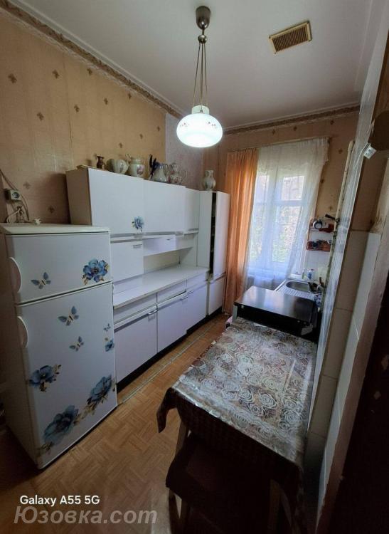 2-комн. квартира, 44 м², вторичка, 2/2 эт., Макеевка