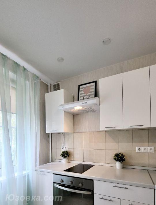 2-комн. квартира, 45м², с мебелью, 4/9 эт., ДОНЕЦК