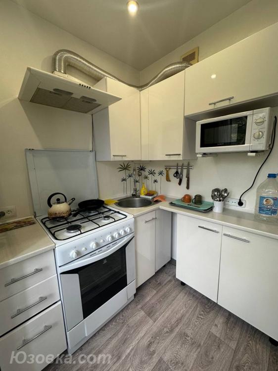 2-комн. квартира, 53м², с мебелью, 3/9 эт., ДОНЕЦК