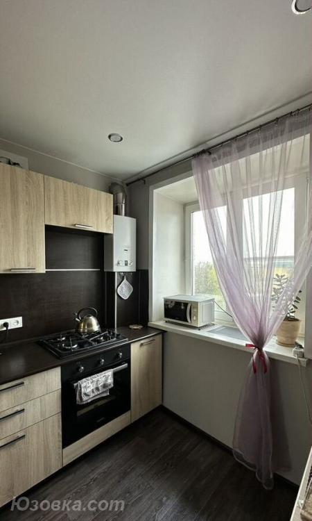 2-комн. квартира, 48м², с мебелью, 4/9 эт., ДОНЕЦК