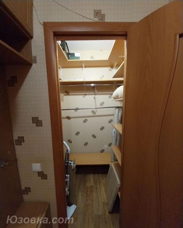 1-комн. квартира, 36м², с мебелью, 4/5 эт., ДОНЕЦК