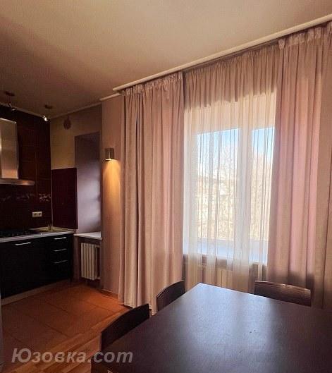 2-комн. квартира, 54 м², вторичка, 3/4 эт., ДОНЕЦК