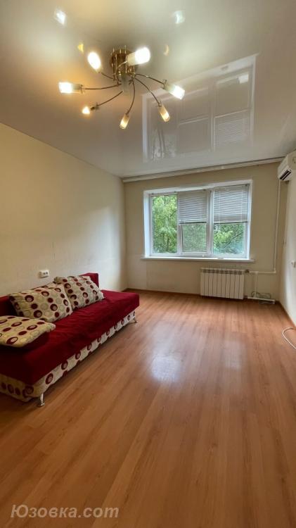 2-комн. квартира, 47м², с мебелью, 3/9 эт., ДОНЕЦК