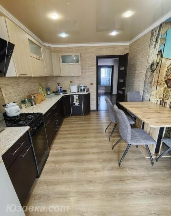 3-комн. квартира, 82м², с мебелью, 2/5 эт.