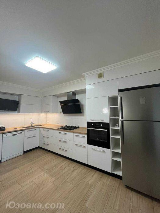 2-комн. квартира, 70м², с мебелью, 2/9 эт., ДОНЕЦК