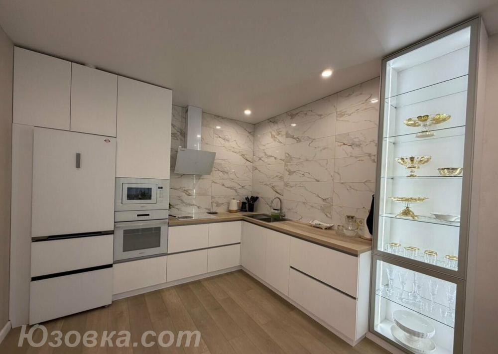 3-комн. квартира, 95м², с мебелью, 5/5 эт., ДОНЕЦК