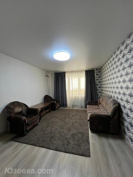 3-комн. квартира, 76м², с мебелью, 6/9 эт., ДОНЕЦК