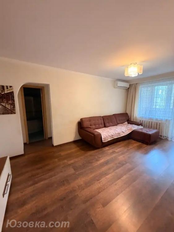 2-комн. квартира, 52м², с мебелью, 5/9 эт., ДОНЕЦК