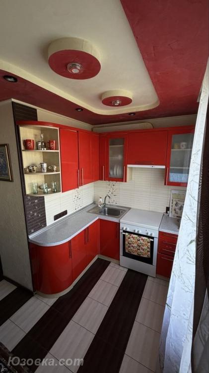 2-комн. квартира, 46м², с мебелью, 3/9 эт., ДОНЕЦК