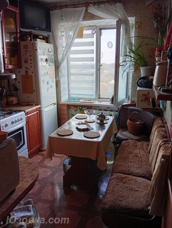 2-комн. квартира, 49 м², вторичка, 9/9 эт.