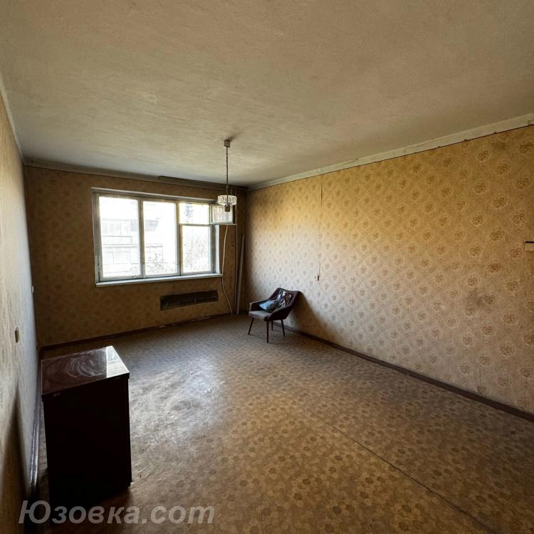 3-комн. квартира, 65 м², вторичка, 4/9 эт., Макеевка