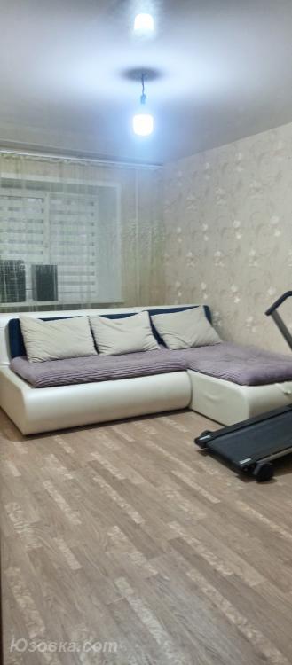 3-комн. квартира, 57м², с мебелью, 1/4 эт.