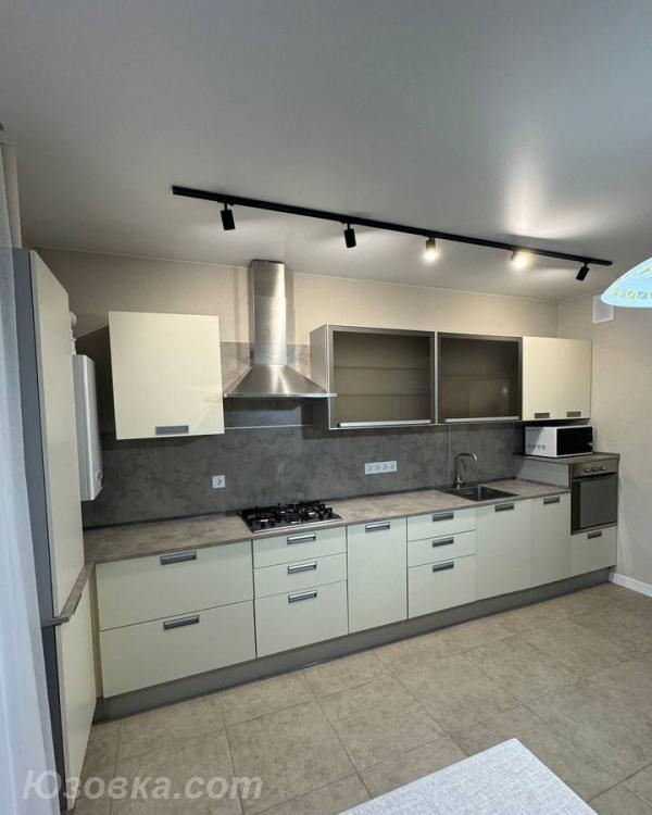 2-комн. квартира, 54м², с мебелью, 4/9 эт., ДОНЕЦК