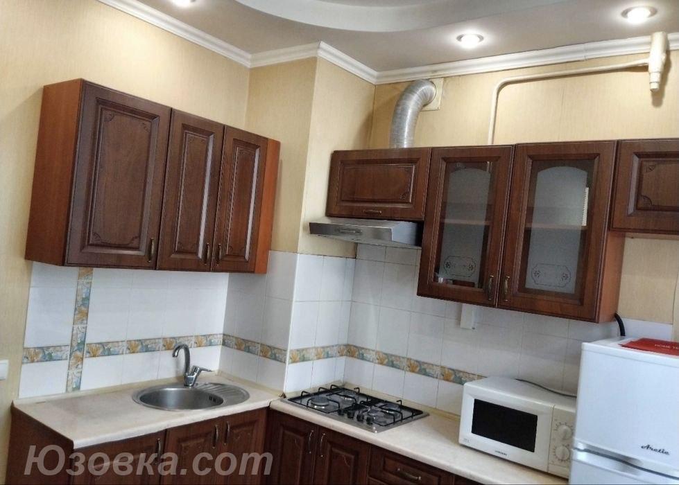 2-комн. квартира, 46м², с мебелью, 3/14 эт., ДОНЕЦК