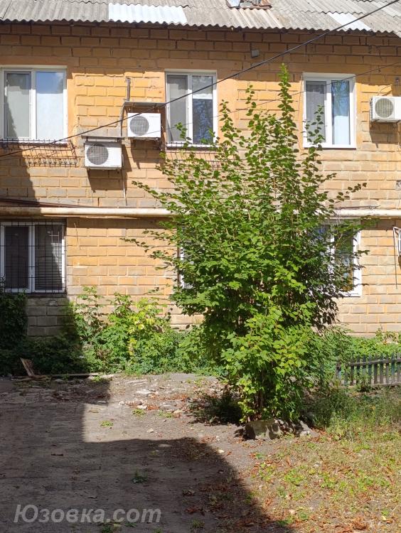 3-комн. квартира, 63 м², вторичка, 2/2 эт.