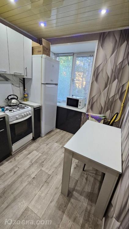 1-комн. квартира, 36м², с мебелью, 3/9 эт., ДОНЕЦК