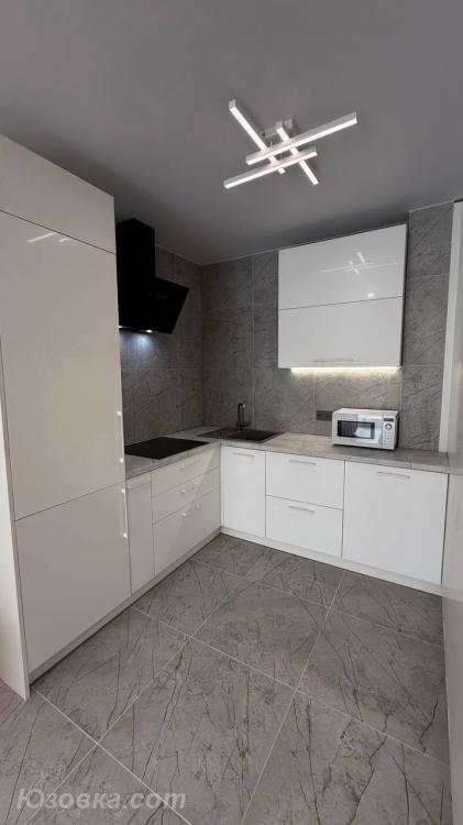 2-комн. квартира, 41м², с мебелью, 3/9 эт., ДОНЕЦК