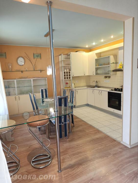 4-комн. квартира, 134 м², вторичка, 5/5 эт., ДОНЕЦК