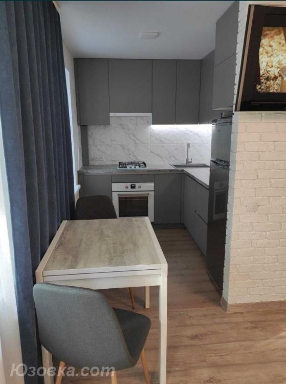 2-комн. квартира, 55м², с мебелью, 3/10 эт., ДОНЕЦК