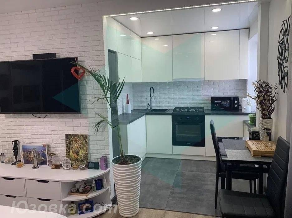 1-комн. квартира, 40м², с мебелью, 2/5 эт., ДОНЕЦК