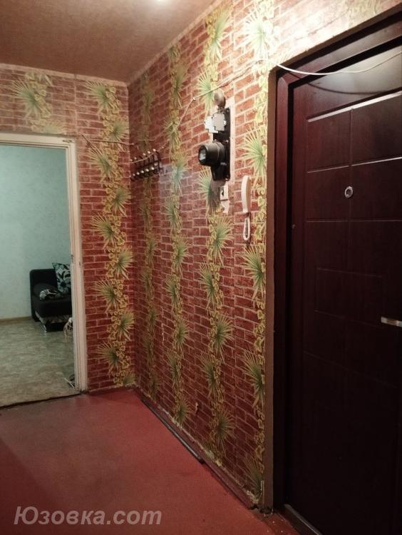 2-комн. квартира, 45 м², вторичка, 1/1 эт., ДОНЕЦК