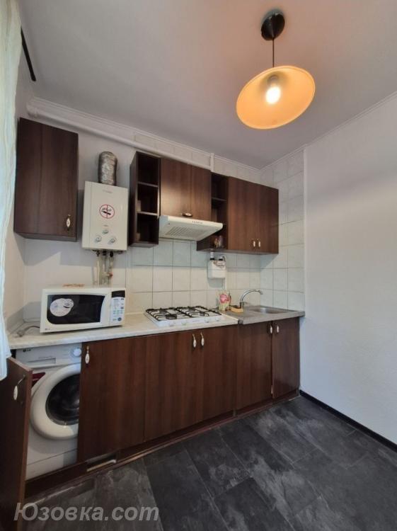 1-комн. квартира, 36м², с мебелью, 1/2 эт., ДОНЕЦК