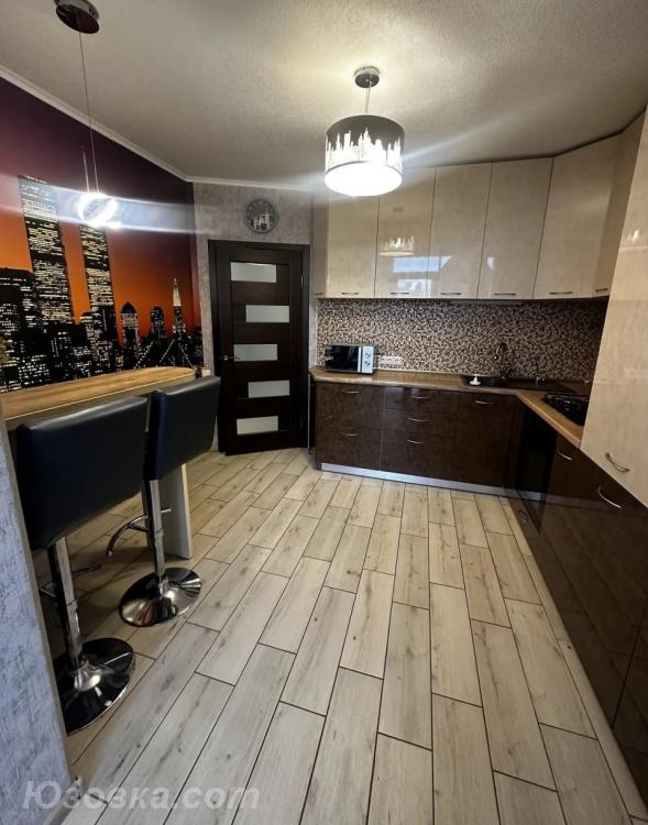 2-комн. квартира, 44м², с мебелью, 2/9 эт., ДОНЕЦК