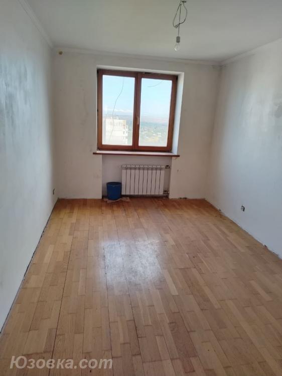 3-комн. квартира, 82 м², вторичка, 10/11 эт., ДОНЕЦК