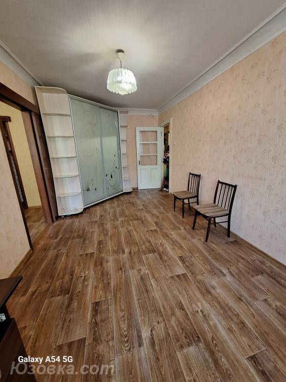 2-комн. квартира, 42 м², вторичка, 2/3 эт., ЛУГАНСК