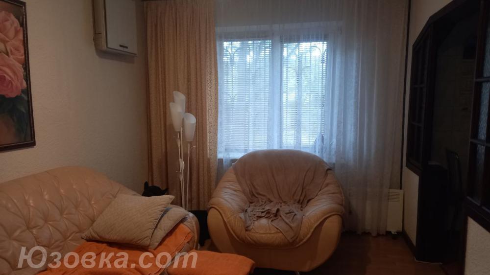 3-комн. квартира, 72 м², вторичка, 1/9 эт., ДОНЕЦК