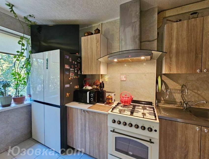 3-комн. квартира, 65 м², вторичка, 2/9 эт.