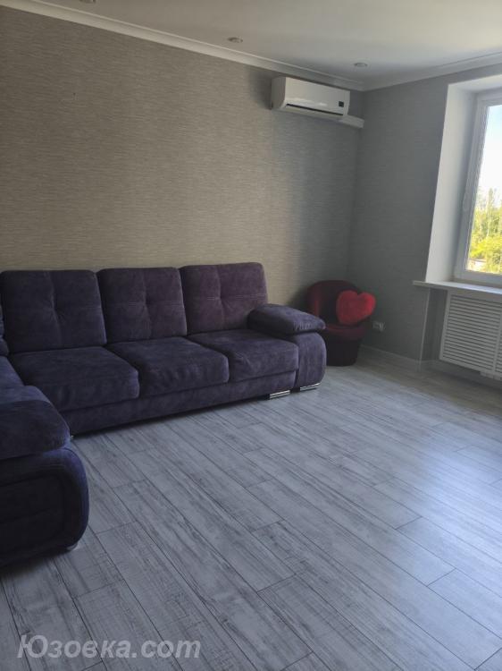 3-комн. квартира, 92 м², вторичка, 6/9 эт., ДОНЕЦК
