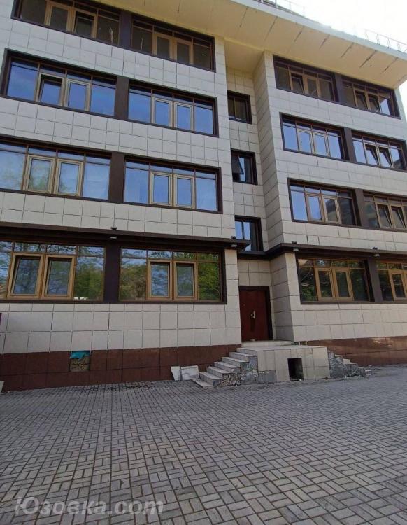 3-комн. квартира, 135 м², новостройка, 2/5 эт., ДОНЕЦК