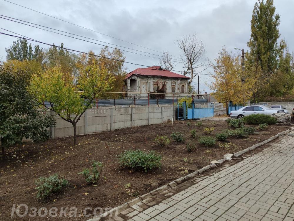 Расчистка участков от травы, копка огородов , покос травы.