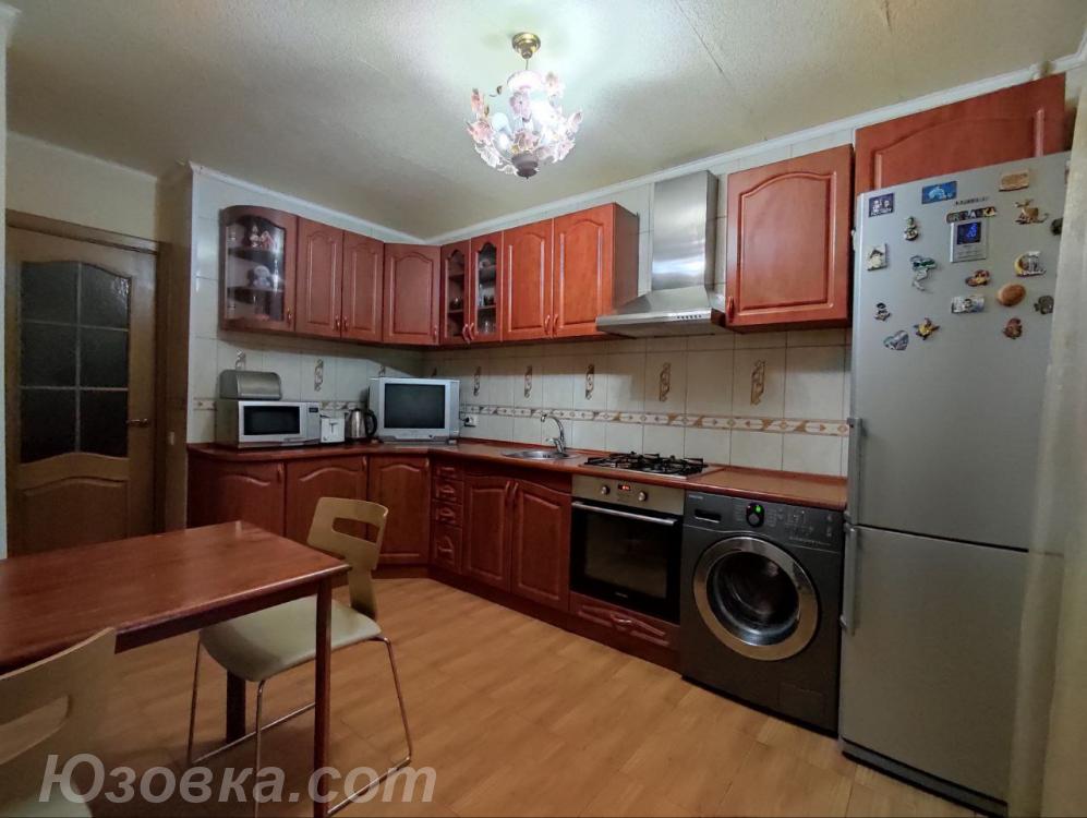 4-комн. квартира, 82м², мебель частично, 2/9 эт.