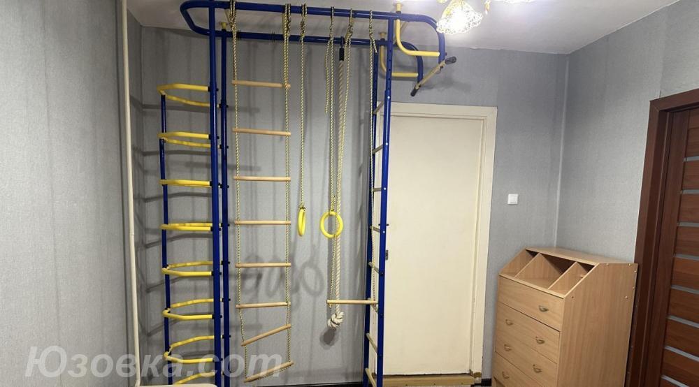 3-комн. квартира, 68м², с мебелью, 3/9 эт., ДОНЕЦК