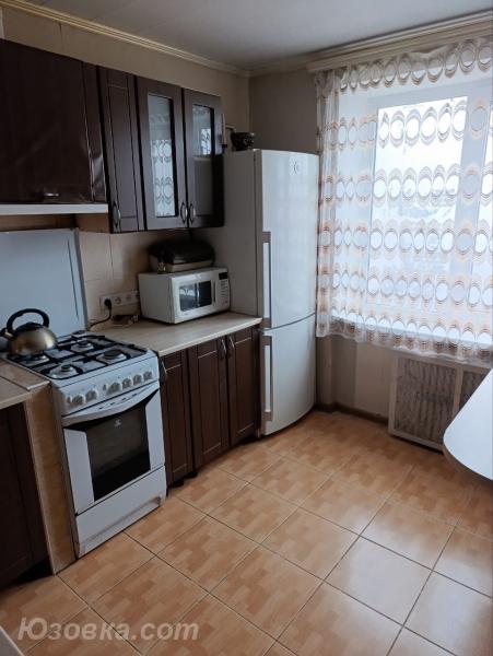 3-комн. квартира, 64 м², вторичка, 10/10 эт.
